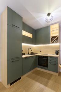 Modern family apartment near the beach, free parking