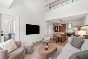 2BR + Loft | Glacier Lodge | Upper Village Near Blackcomb Gondola | Private Balcony | Free Ski Valet