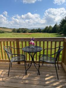 Hill View Glamping Hut