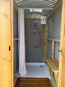Hill View Glamping Hut