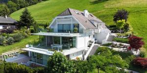 Weisse Villa am Millstätter See