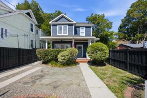 Downtown Wilmington Walk to Riverwalk & Live Oak Villa