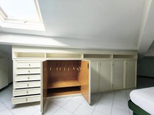 Il Quarto Piano, Above the city, close to the sea.
