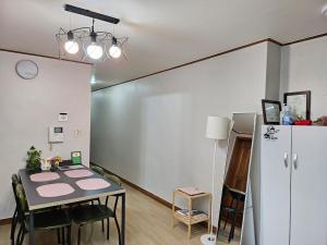 Hongdae#Yonsei Univ#Sinchon#2BR with Elevator#4min from Shinchon station line 2