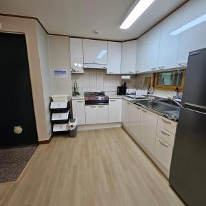 Hongdae#Yonsei Univ#Sinchon#2BR with Elevator#4min from Shinchon station line 2