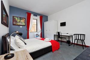 Cozy Apartment Fabia 300 mt from Colosseum