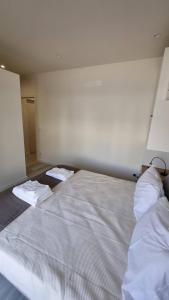 ALMA Atlantic Rooms