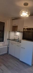 Trendig Möblierte Wohnung, MIT EIGENER TERRASSE! Top Lage!