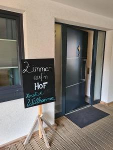 Zimmer aufm Hof