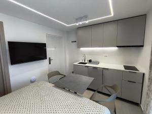 Noel Apartments