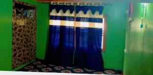 Lones Chalet