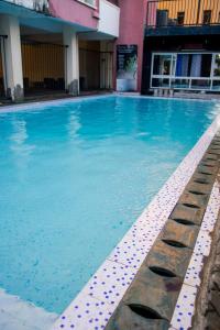 44 Ocean Holiday Stays