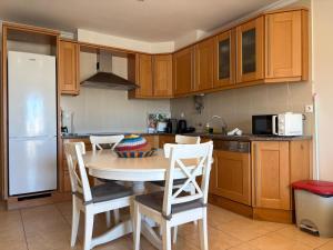 Lobo Apartment