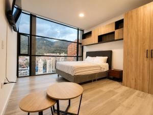 Apartaestudio con Vista a Monserrate en el Centro Internacional