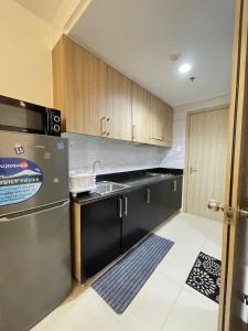 Cozy 1 Bedroom Apartment with Balcony