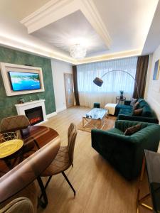 Deluxe Two Bedrooms Apartment in Budapest Center