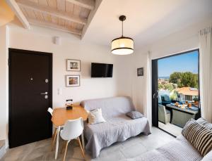 Hippothoi Sea View Maisonette