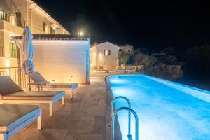 Lithos Courtyard Corfu Private infinity pool - sweeping views