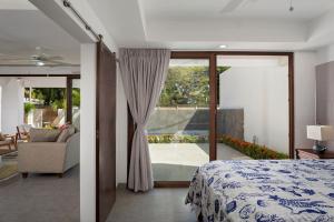 4 BR Beach House with Pool, 1-Min Walk SJDS Bay