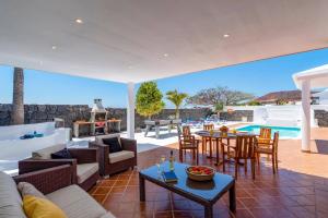 Villa Leon by Villa Plus