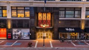 New Downtown Indy Group Stay-4BR-Sleeps 14