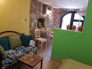 Calypso's Cave the Apartment for Animal Lovers 