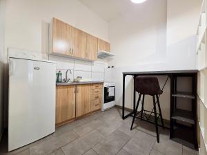 Historic Apartment - 5 min to the Train Station
