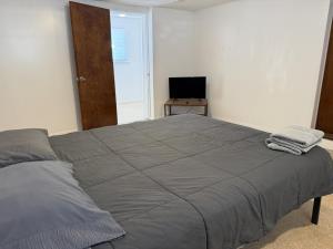 Large and private 3 bedroom and 2 bathroom apartment, separate street entrance