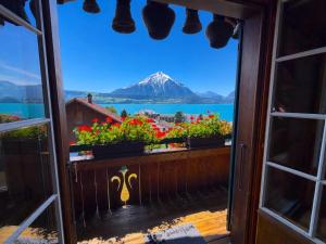 Concierge Lake Thun Alps Scenic Views by SwissHut