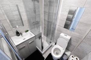 Modern 3-Bedroom with Free Parking - 8 Mins to Central London