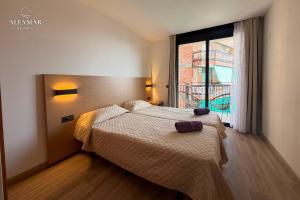 Kuala Suite - Modern Apartment with Pool & Parking