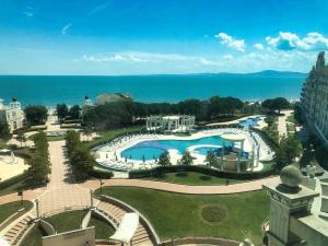 Beach, sea view, central Location