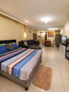 Arianas Place 2
