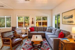 Amazing Views for Family Red Rock Trail House