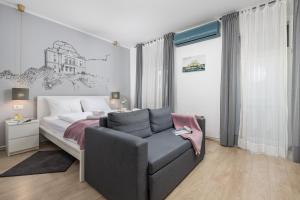 Delta Room 2