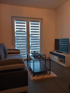 Silver Lake Apartments 2