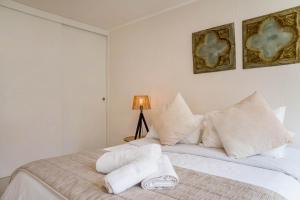 Bright Studio in Santiago Centro with City Views