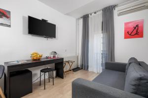 Delta Room 4