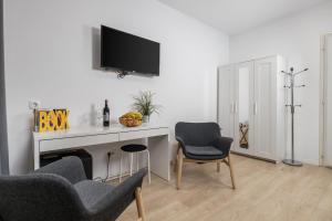 Delta Room 5