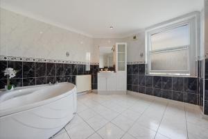 Wonderfund stay in Farringdon! 3 Beds, 6 Sleeps
