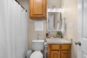 Wolf Pen Creek Retreat #B, 3BD 2BA, Workspace, Washer and Dryer, Parking