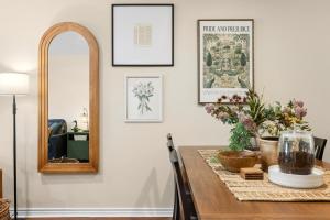 Wolf Pen Creek Retreat #B, 3BD 2BA, Workspace, Washer and Dryer, Parking