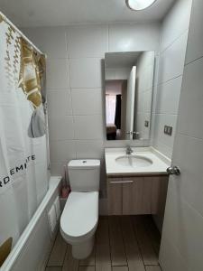 Center Apartment 2 Bedroom 2 Bath and Parking