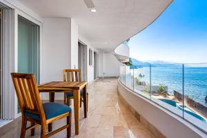Blue Horizon 301 | 2BR3BA Ocean View in PV
