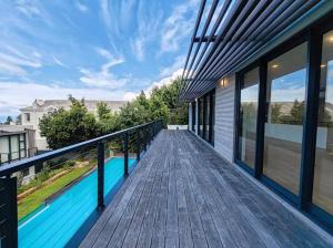 Luxurious Coastal Masterpiece House