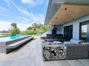 Luxurious Coastal Masterpiece House