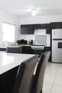 Casa 3 Habitaciones con Alberca Cantera Residencial 3 min Playa San Carlos