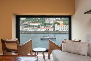 Douro River View Duplex 2BR with Free Parking