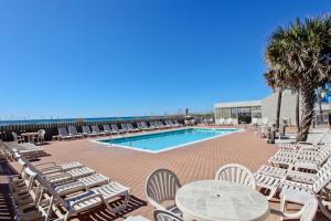 Ramsgate getaway with panoramic view beach access & shared pool