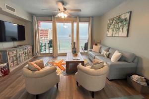 Beachfront retreat with pool hot tub gym & seasonal beach chairs & umbrella